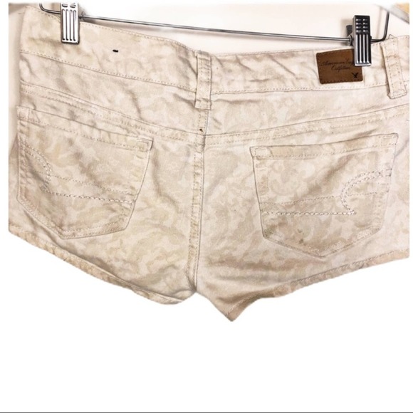 American Eagle Stretch Tan Print Short Shorts Size 2 - Picture 6 of 6